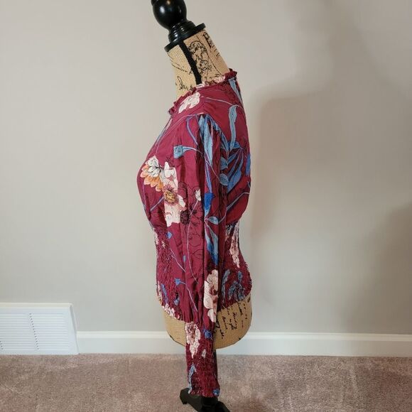 NWOT Willow & Clay floral top - Picture 2 of 4